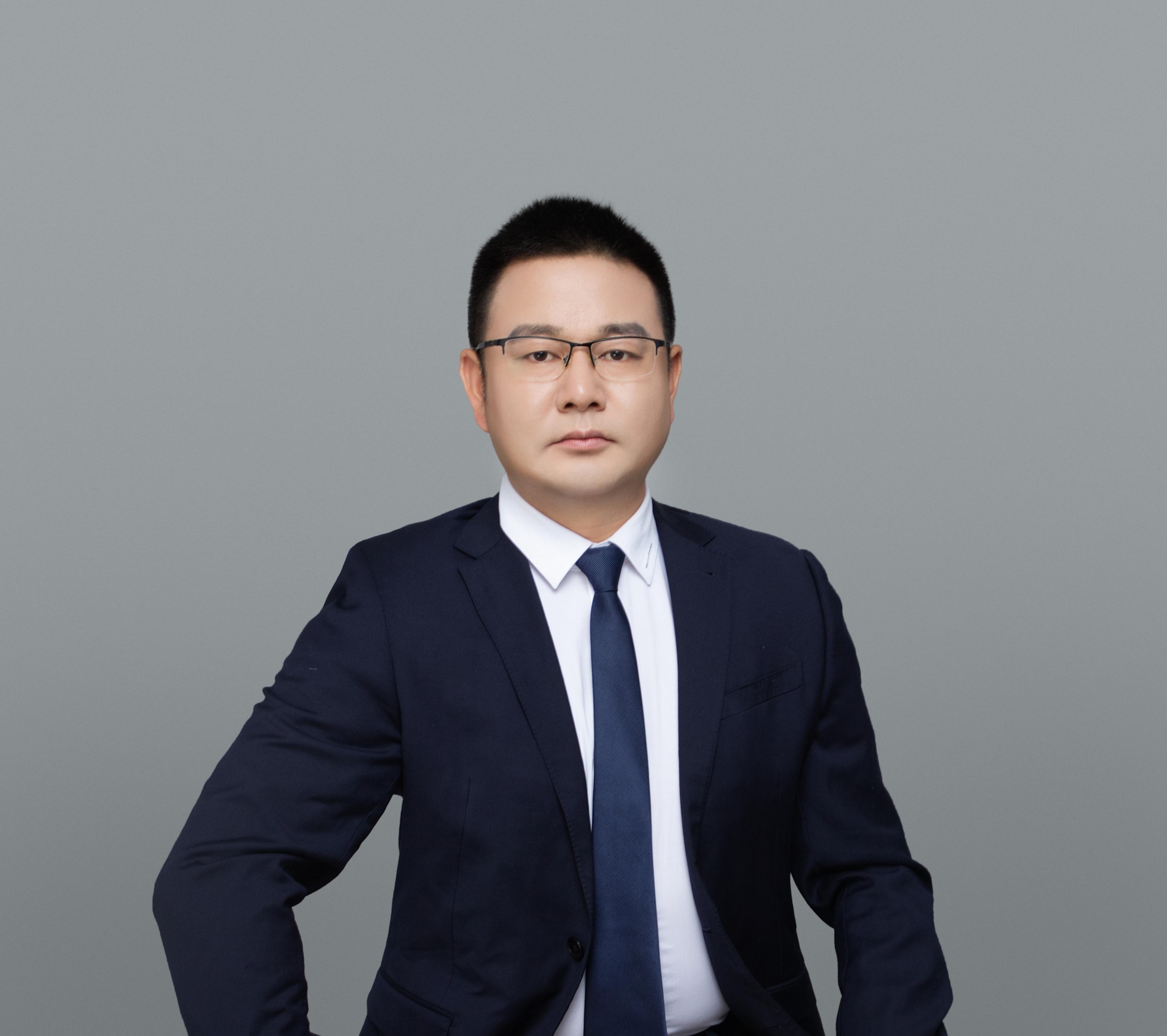 李甲华执行校长